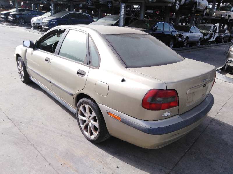 PARAGOLPES TRASERO