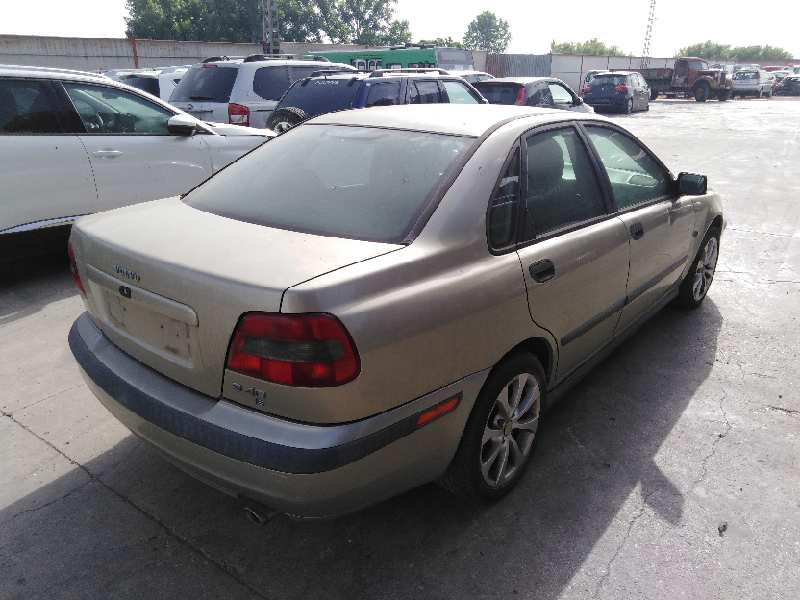 PARAGOLPES TRASERO