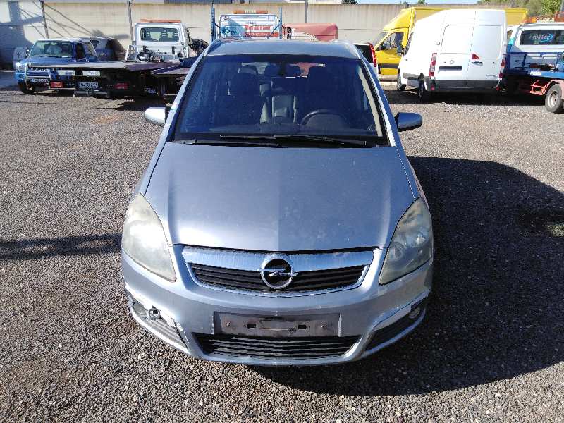 OPEL ZAFIRA B 2005