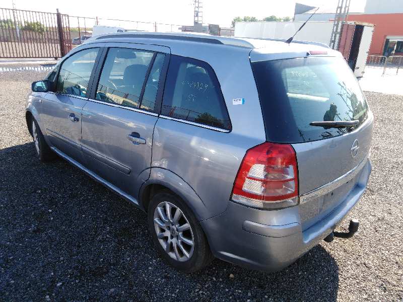 OPEL ZAFIRA B 2005