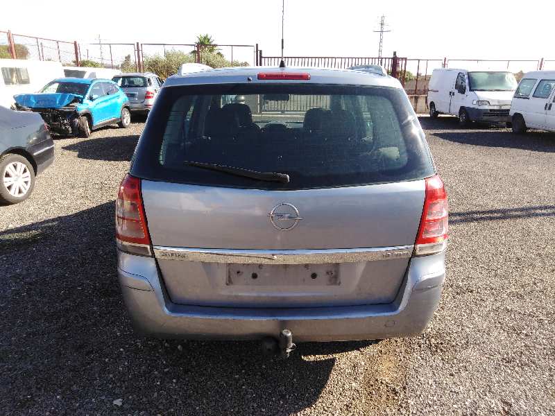 OPEL ZAFIRA B 2005