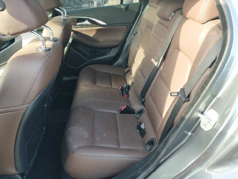 ASIENTO DELANTERO IZQUIERDO