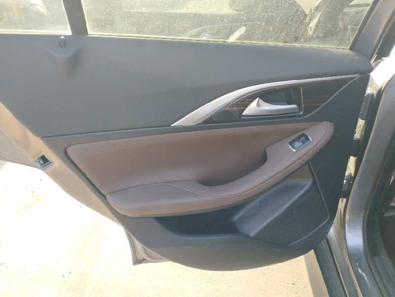 ASIENTO DELANTERO IZQUIERDO