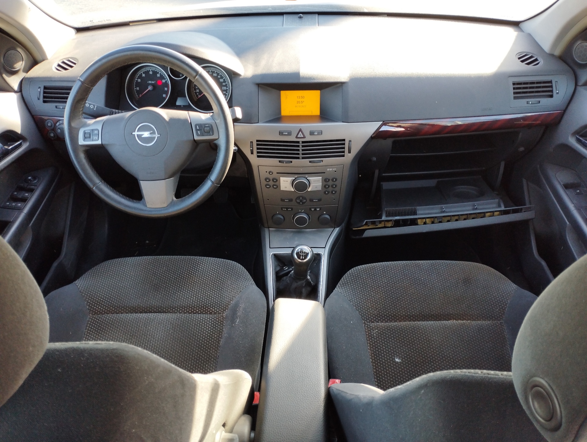 OPEL ASTRA H BERLINA 2004