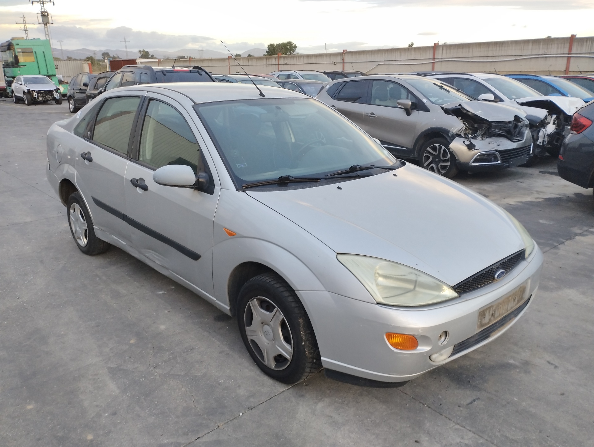 FORD FOCUS BERLINA (CAK) 1998