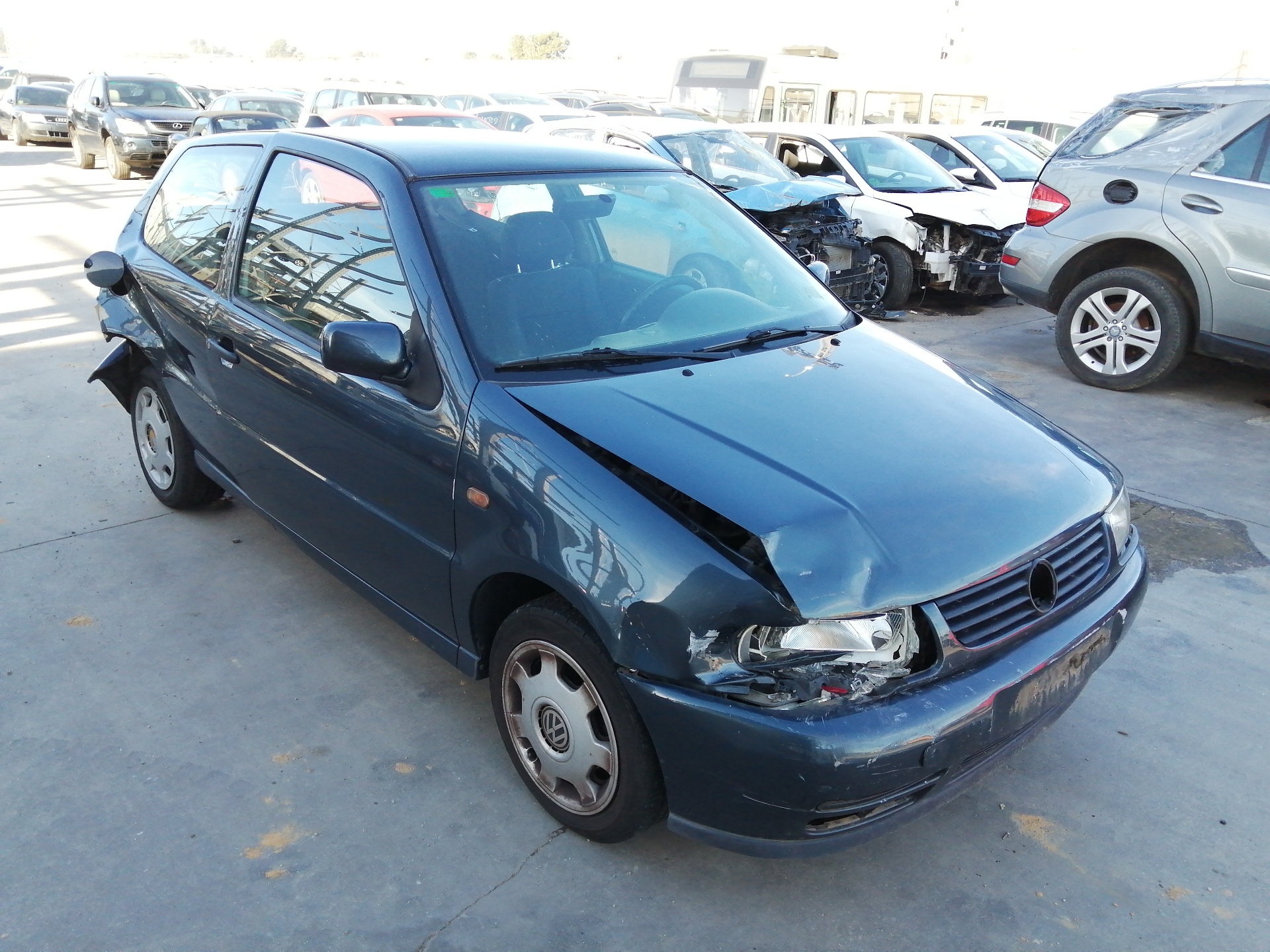 VOLKSWAGEN POLO BERLINA (6N1) 1994