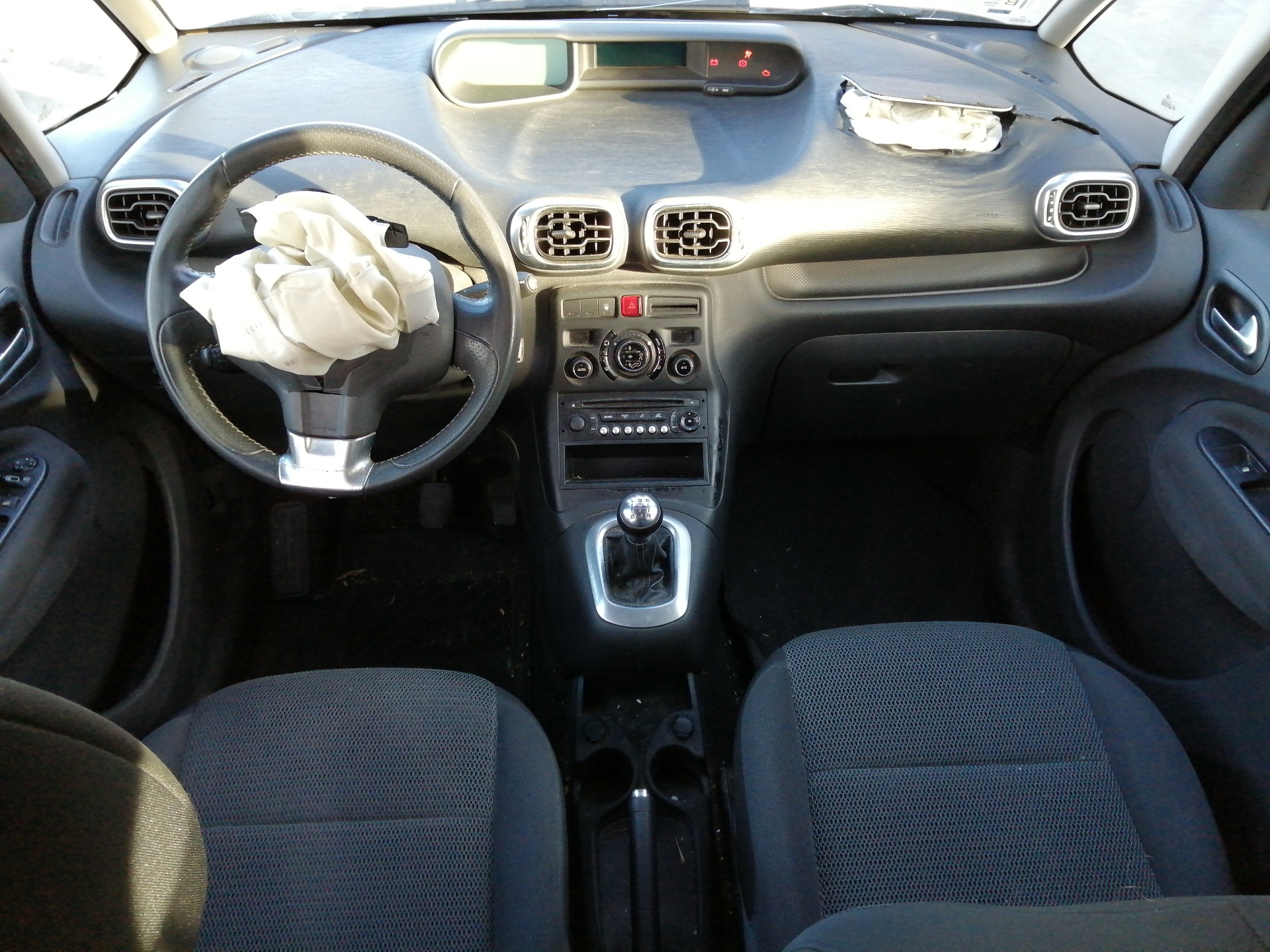 ASIENTO DELANTERO IZQUIERDO