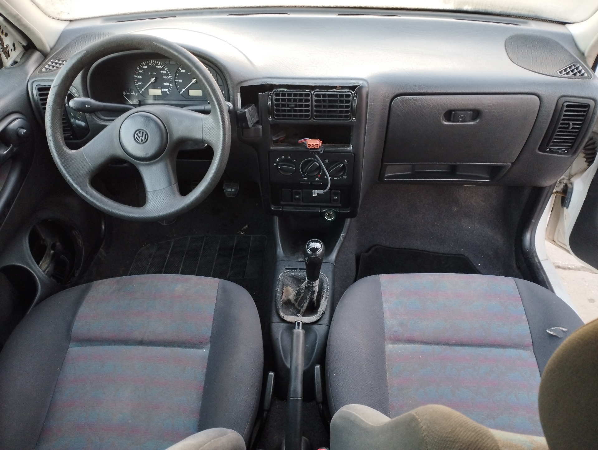 VOLKSWAGEN POLO BERLINA (6N1) 1994