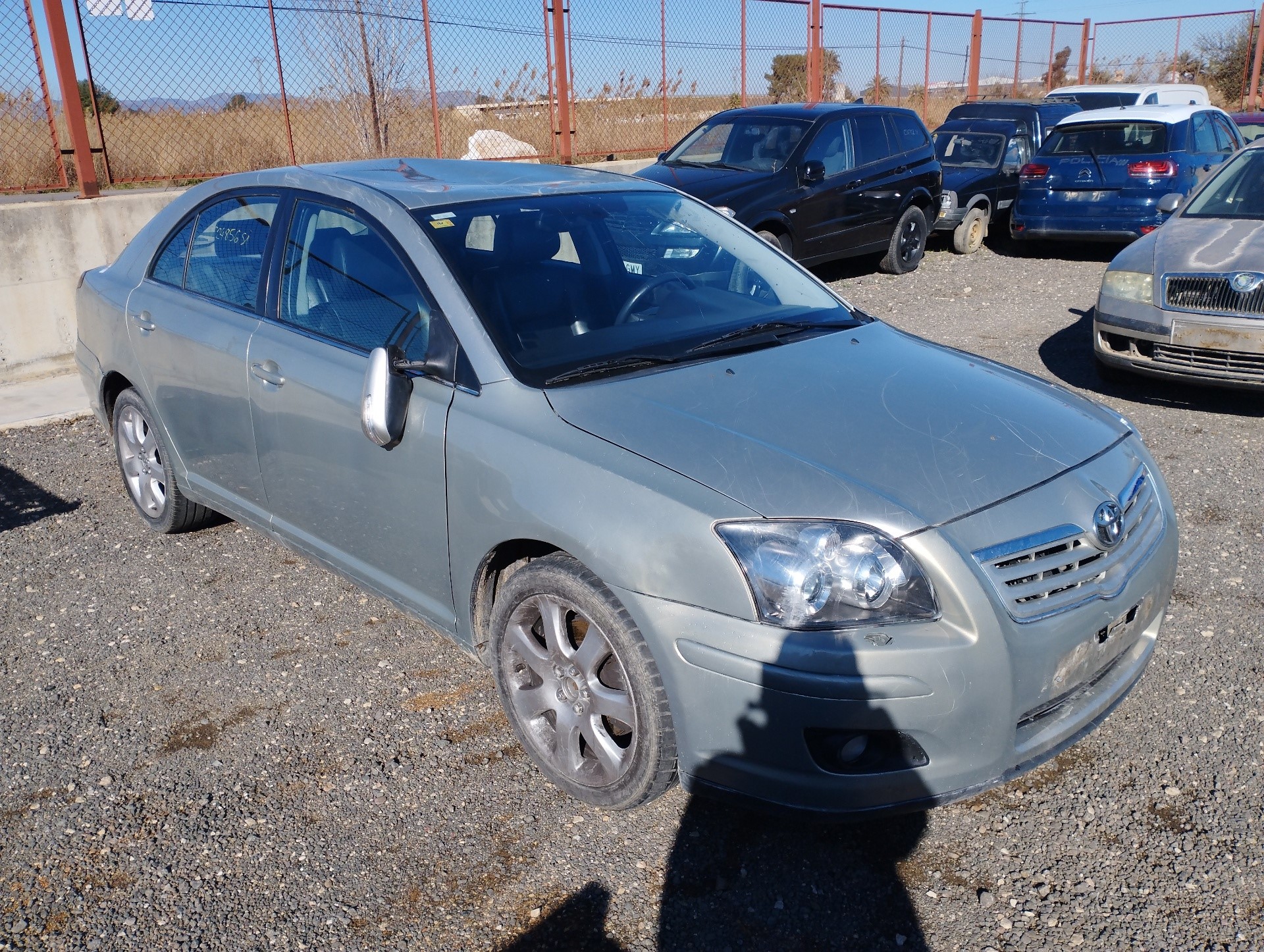 TOYOTA AVENSIS BERLINA (T25) 2003