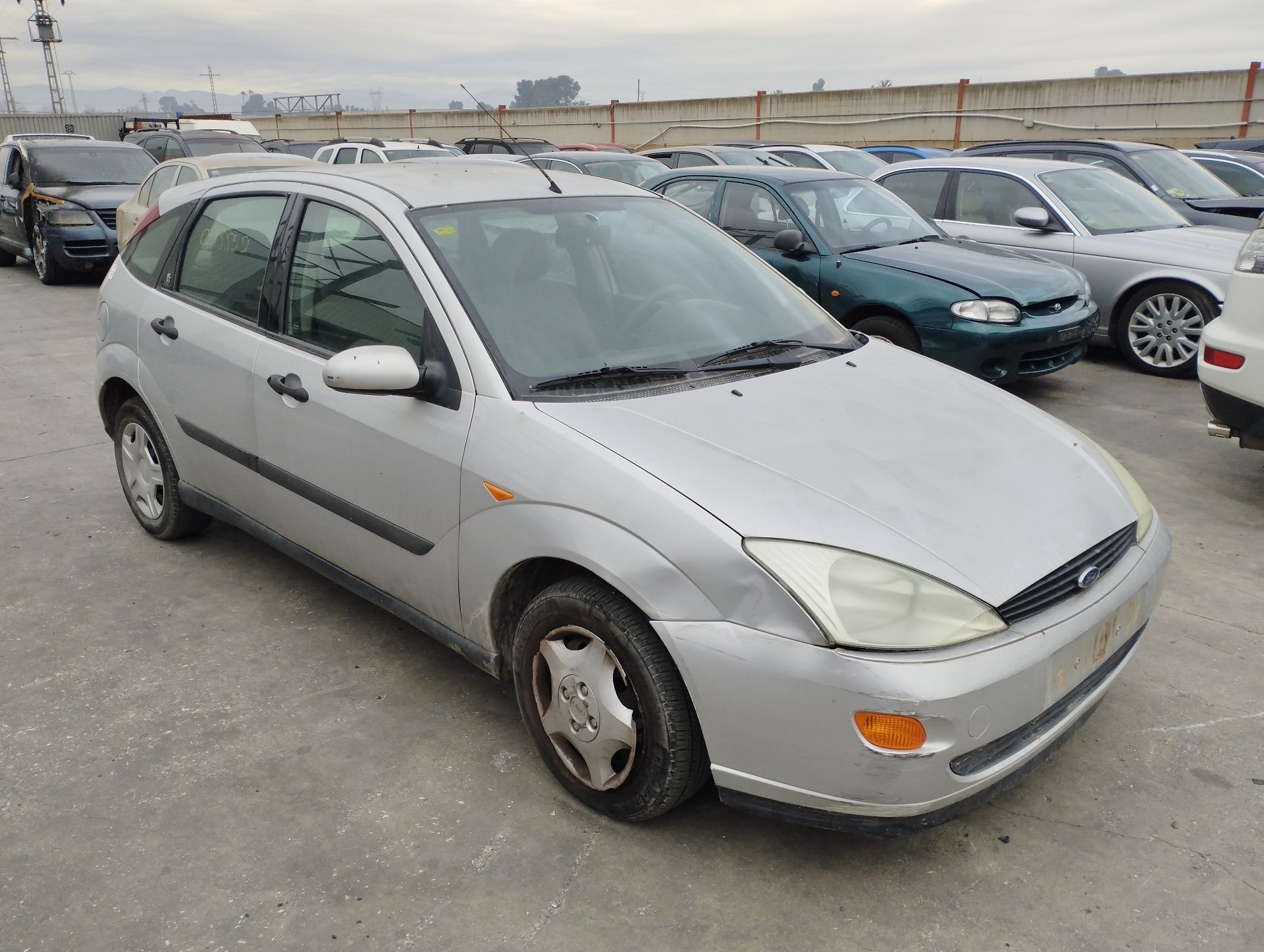 FORD FOCUS BERLINA (CAK) 1998