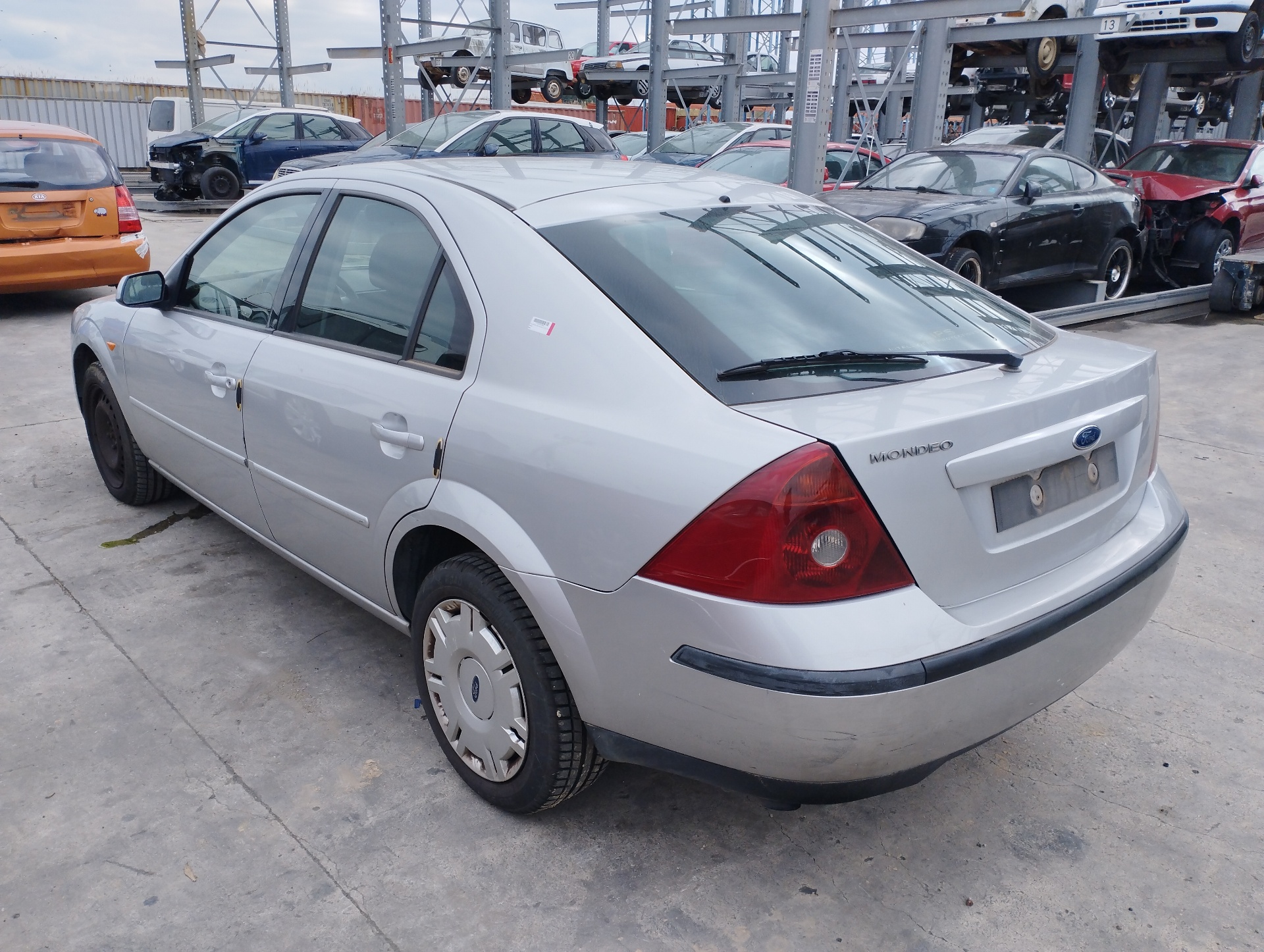 FORD MONDEO BERLINA (GE) 2000