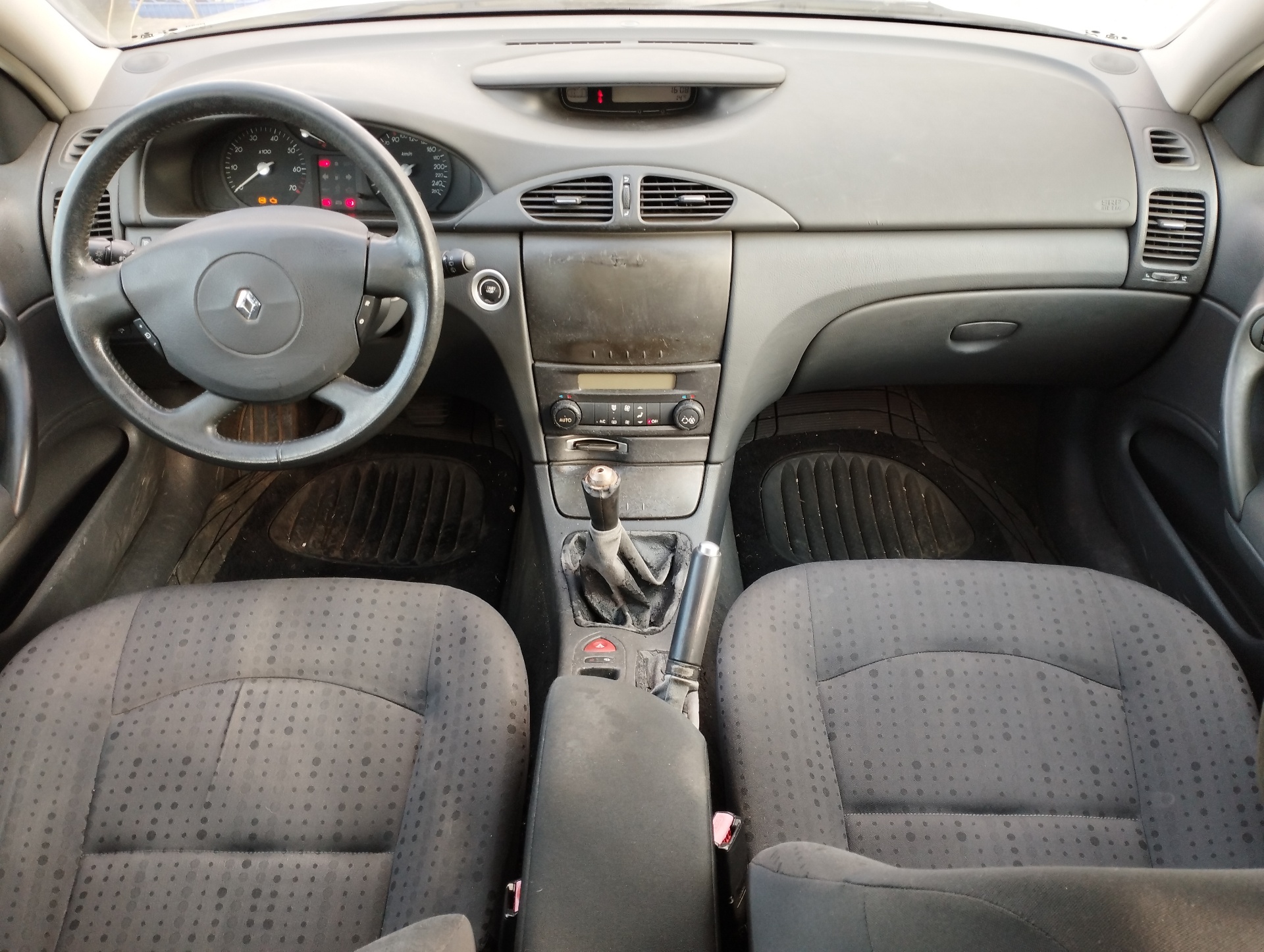 RENAULT LAGUNA II (BG0) 2001