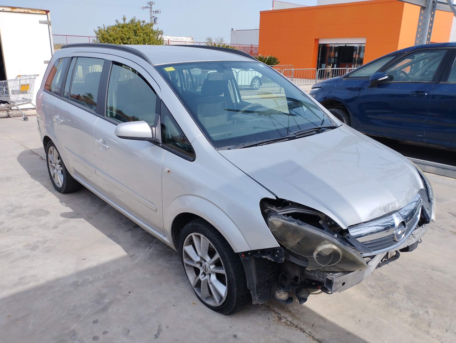 OPEL ZAFIRA B 2005