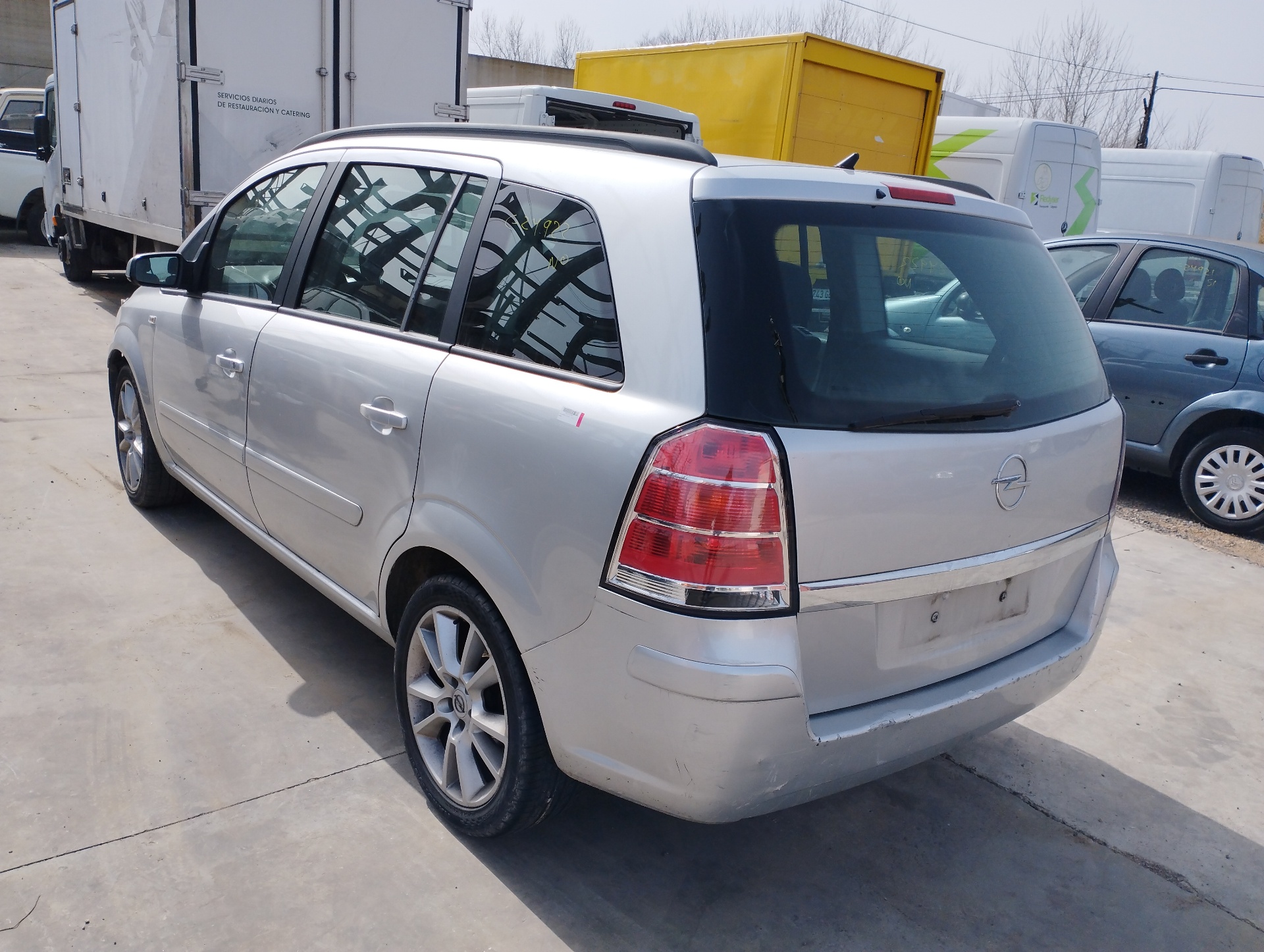 OPEL ZAFIRA B 2005