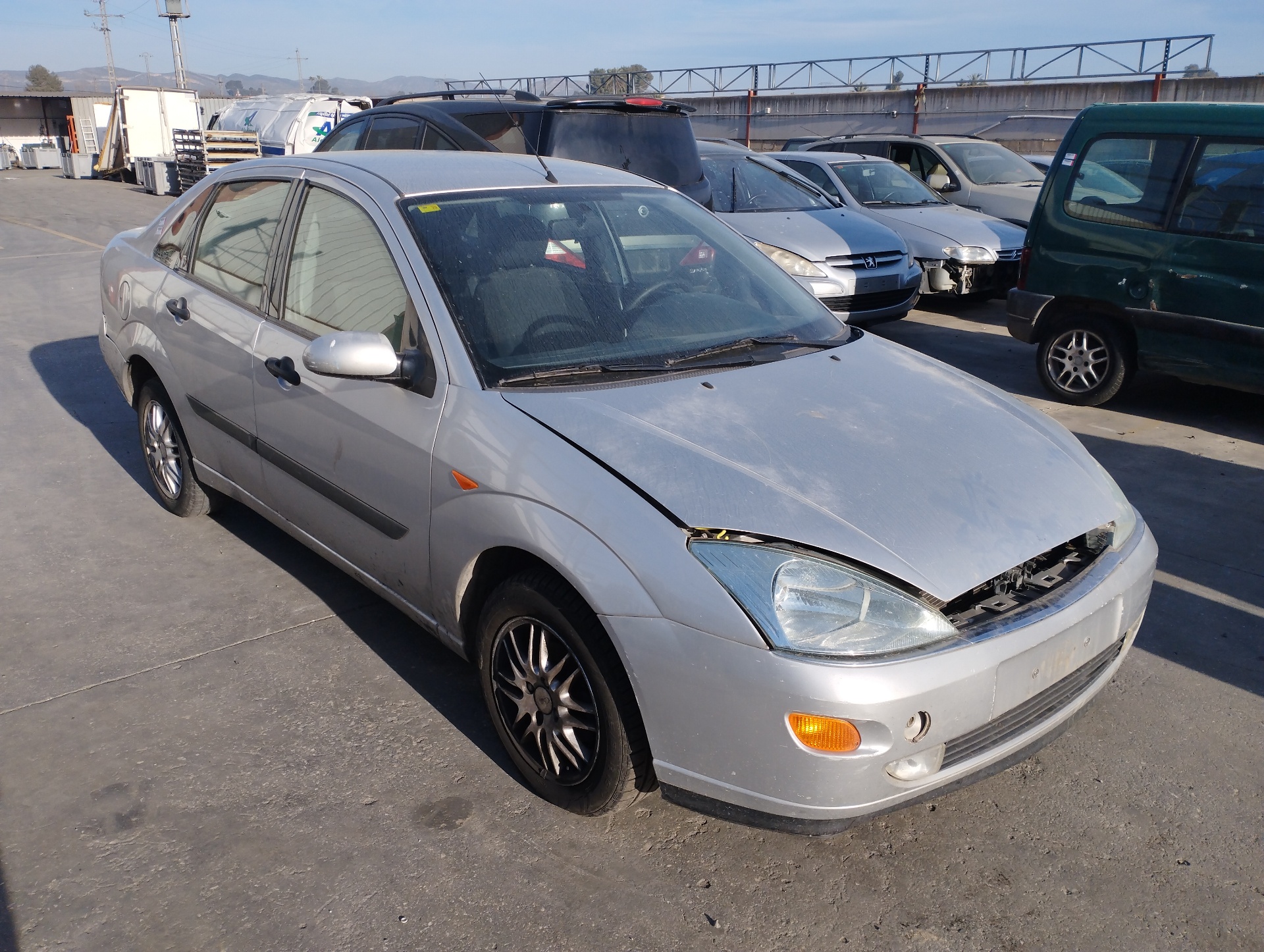 FORD FOCUS BERLINA (CAK) 1998