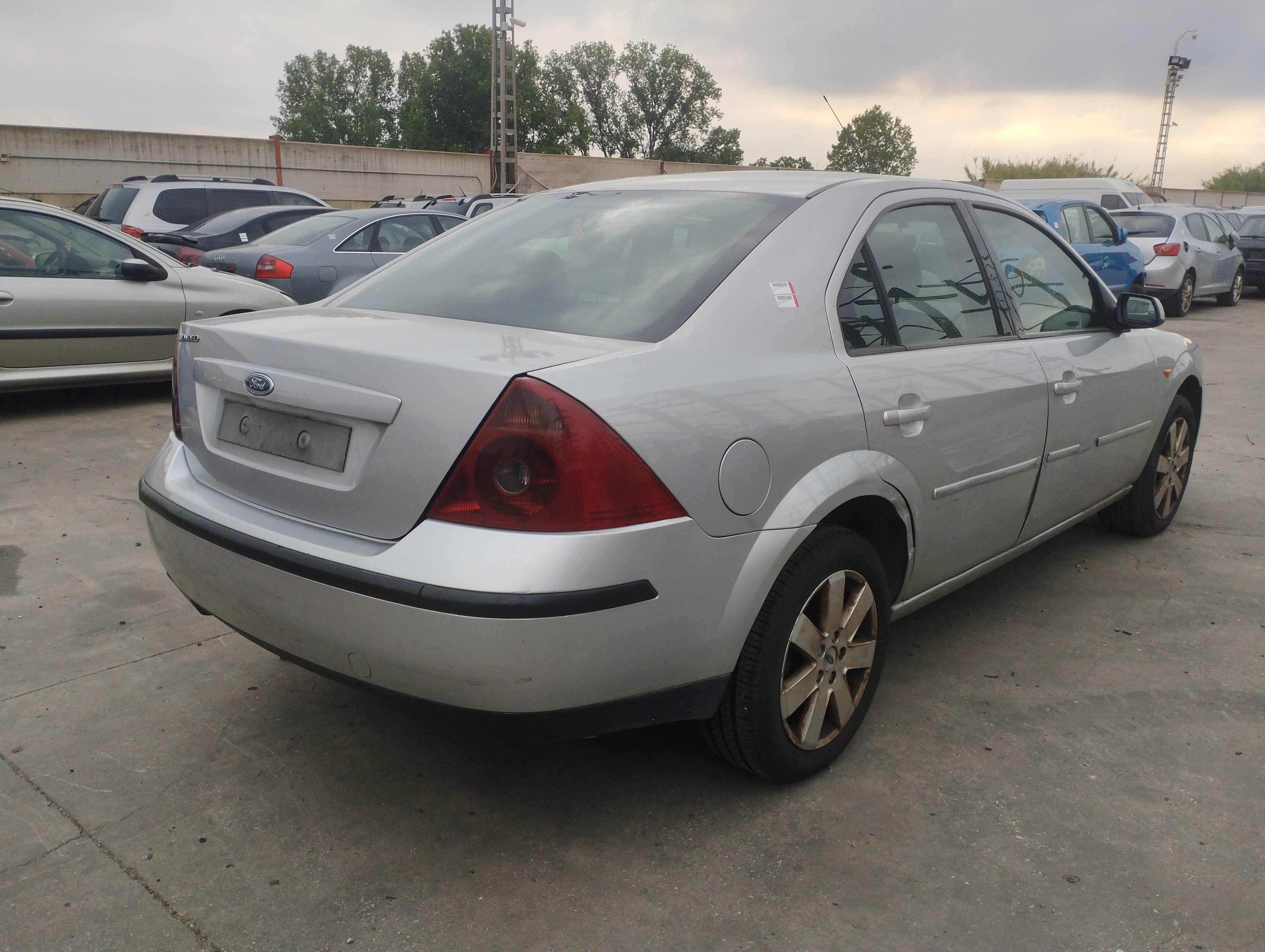 FORD MONDEO BERLINA (GE) 2000