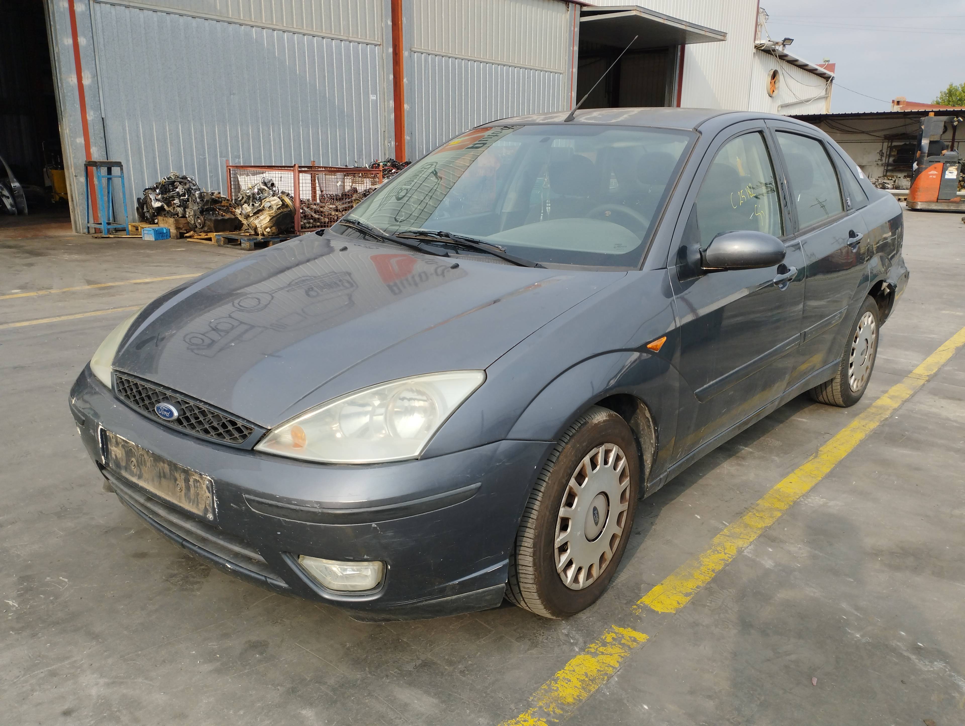 FORD FOCUS BERLINA (CAK) 1998