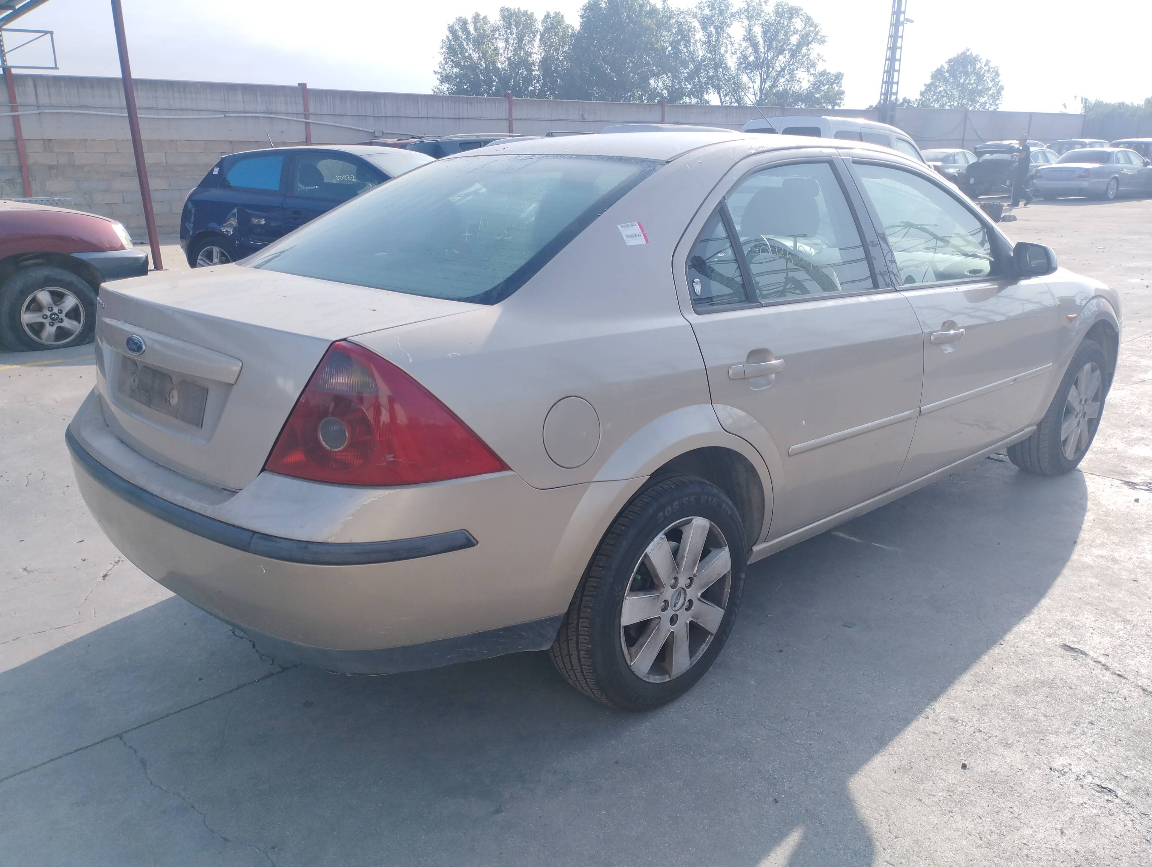 FORD MONDEO BERLINA (GE) 2000