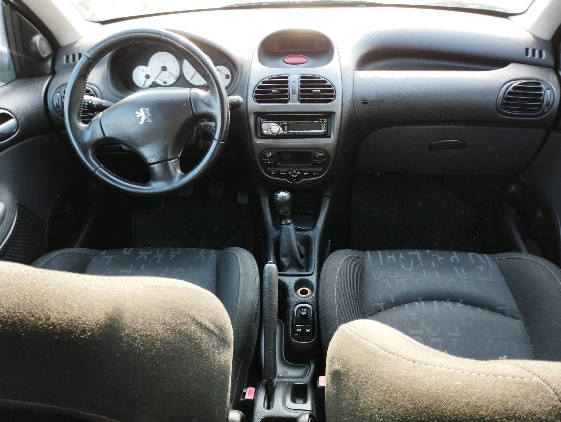 PEUGEOT 206 BERLINA 1998