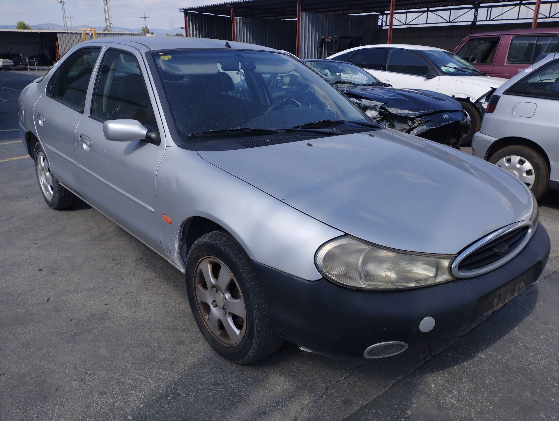 FORD MONDEO BERLINA (GD) 1997