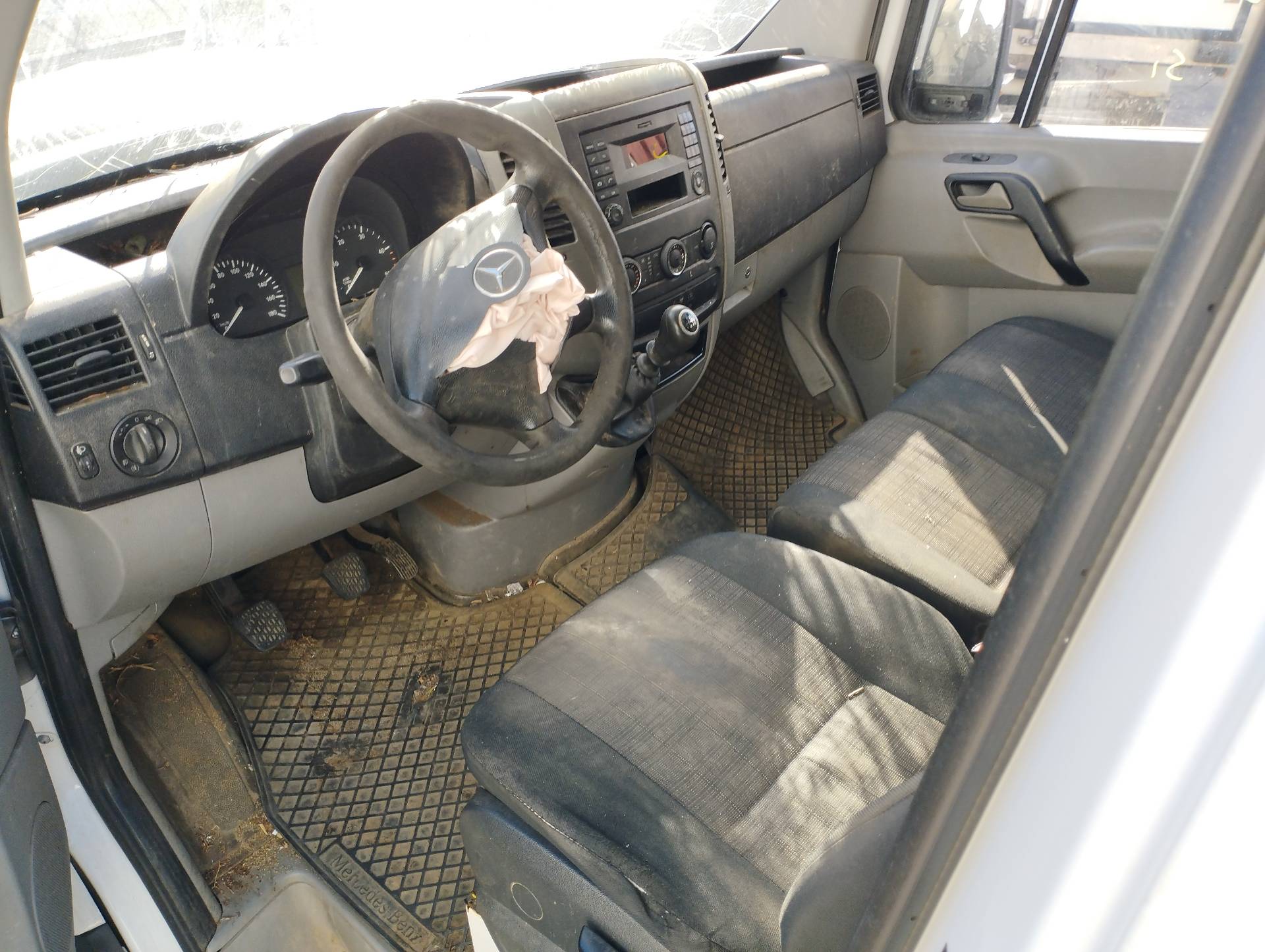 ASIENTO DELANTERO IZQUIERDO