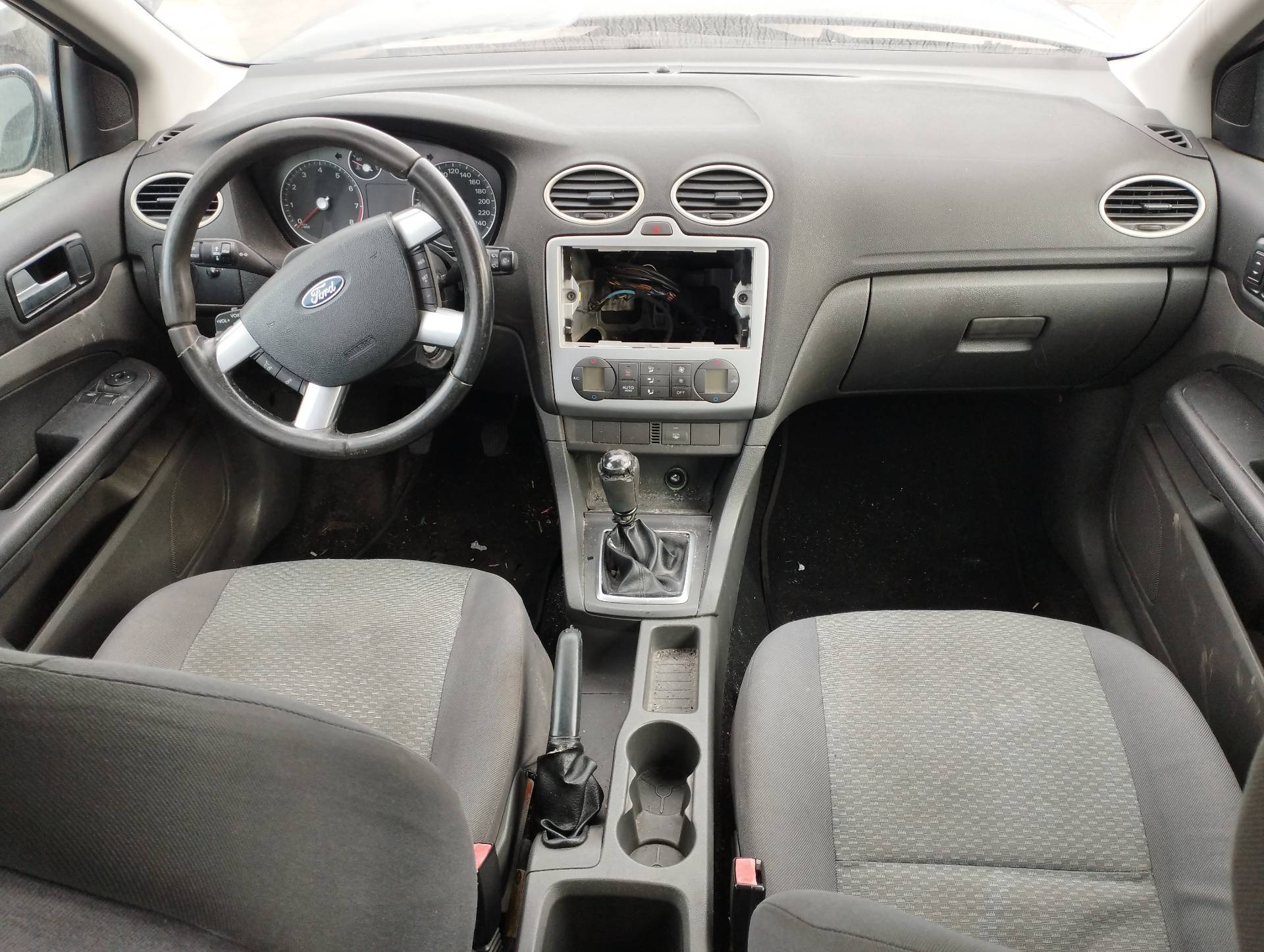 FORD FOCUS BERLINA (CAP) 2004