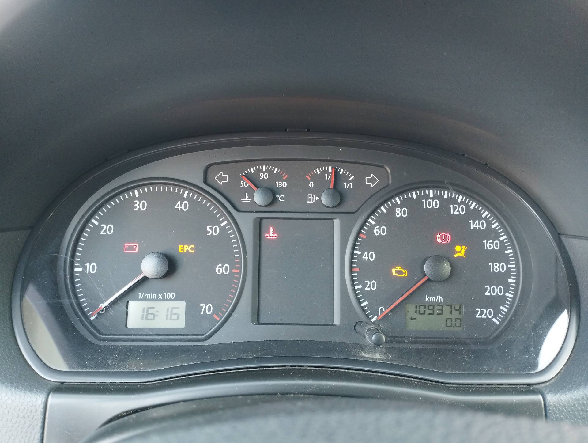 VOLKSWAGEN POLO (9N3) 2005