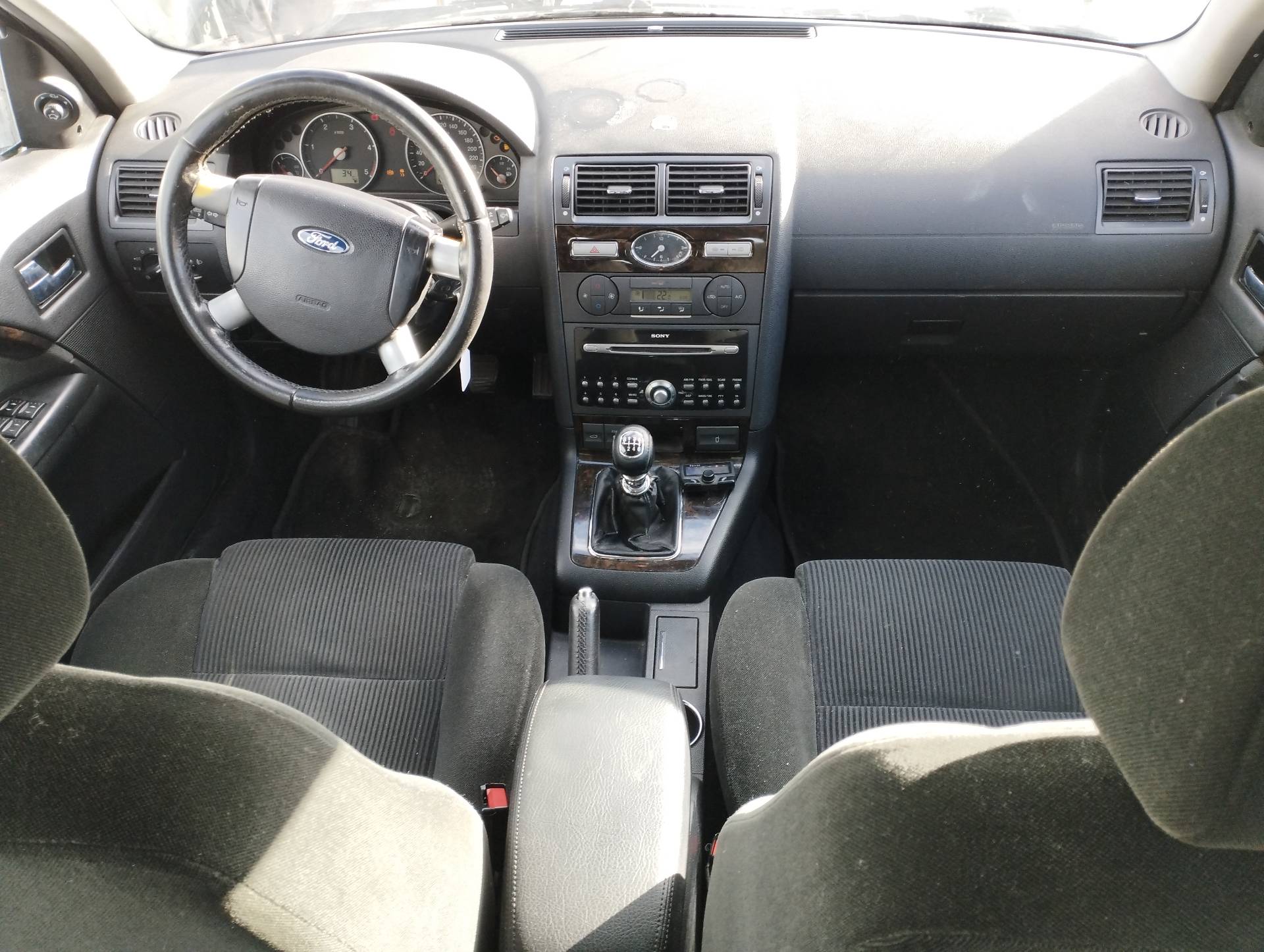 FORD MONDEO BERLINA (GE) 2000