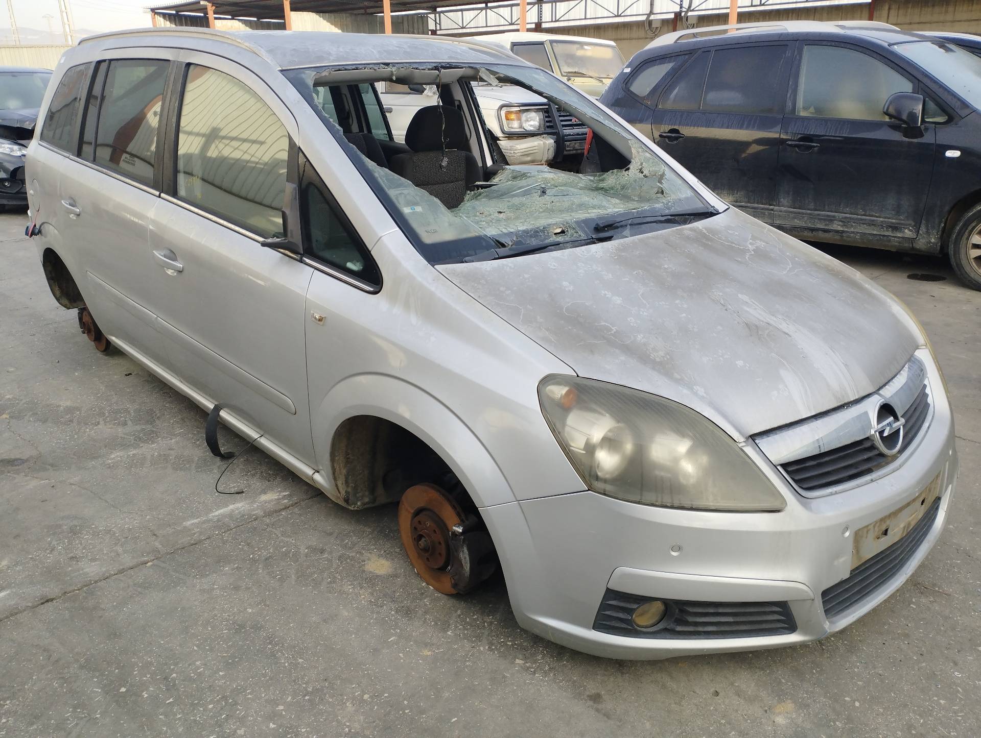 OPEL ZAFIRA B 2005