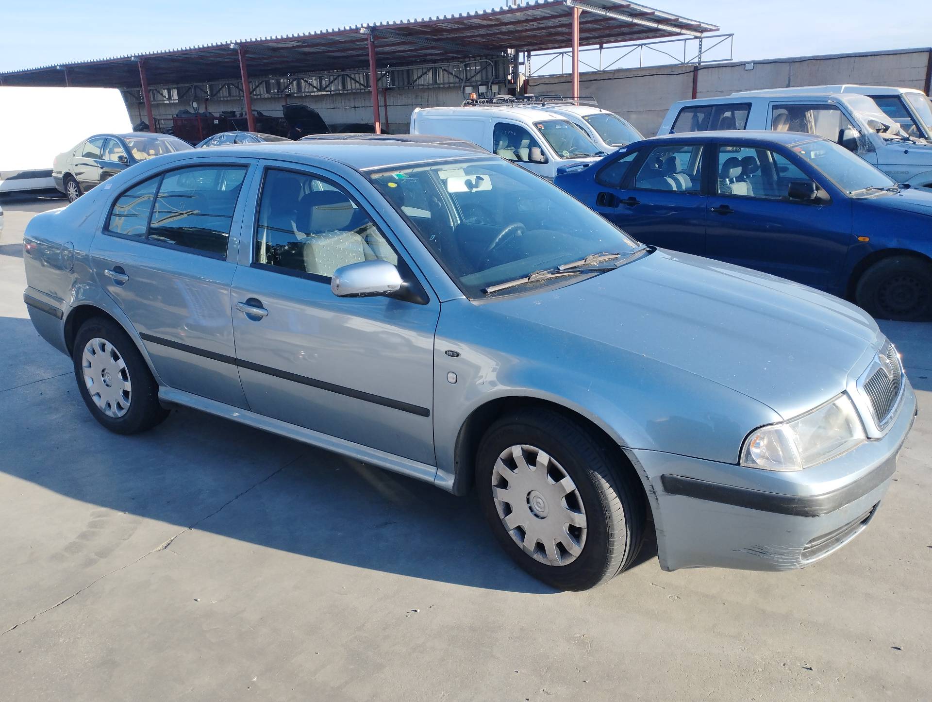 SKODA OCTAVIA BERLINA (1U2) 2000
