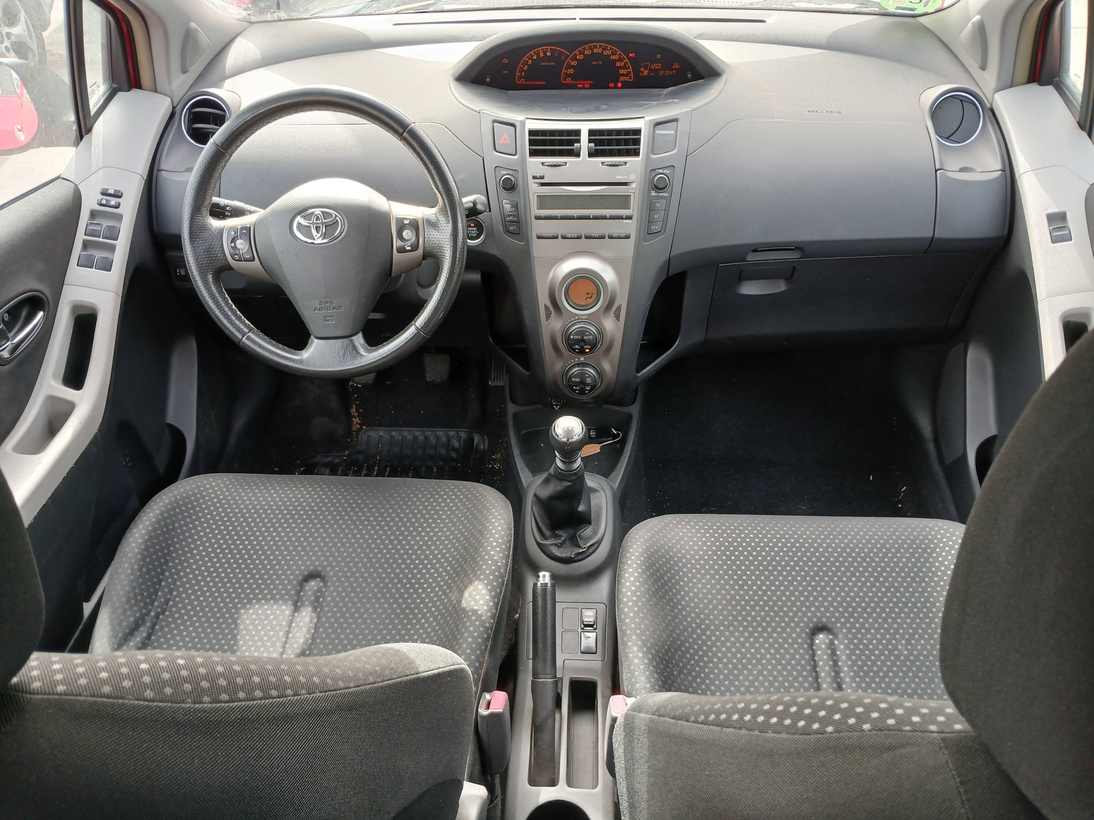 TOYOTA YARIS 2008