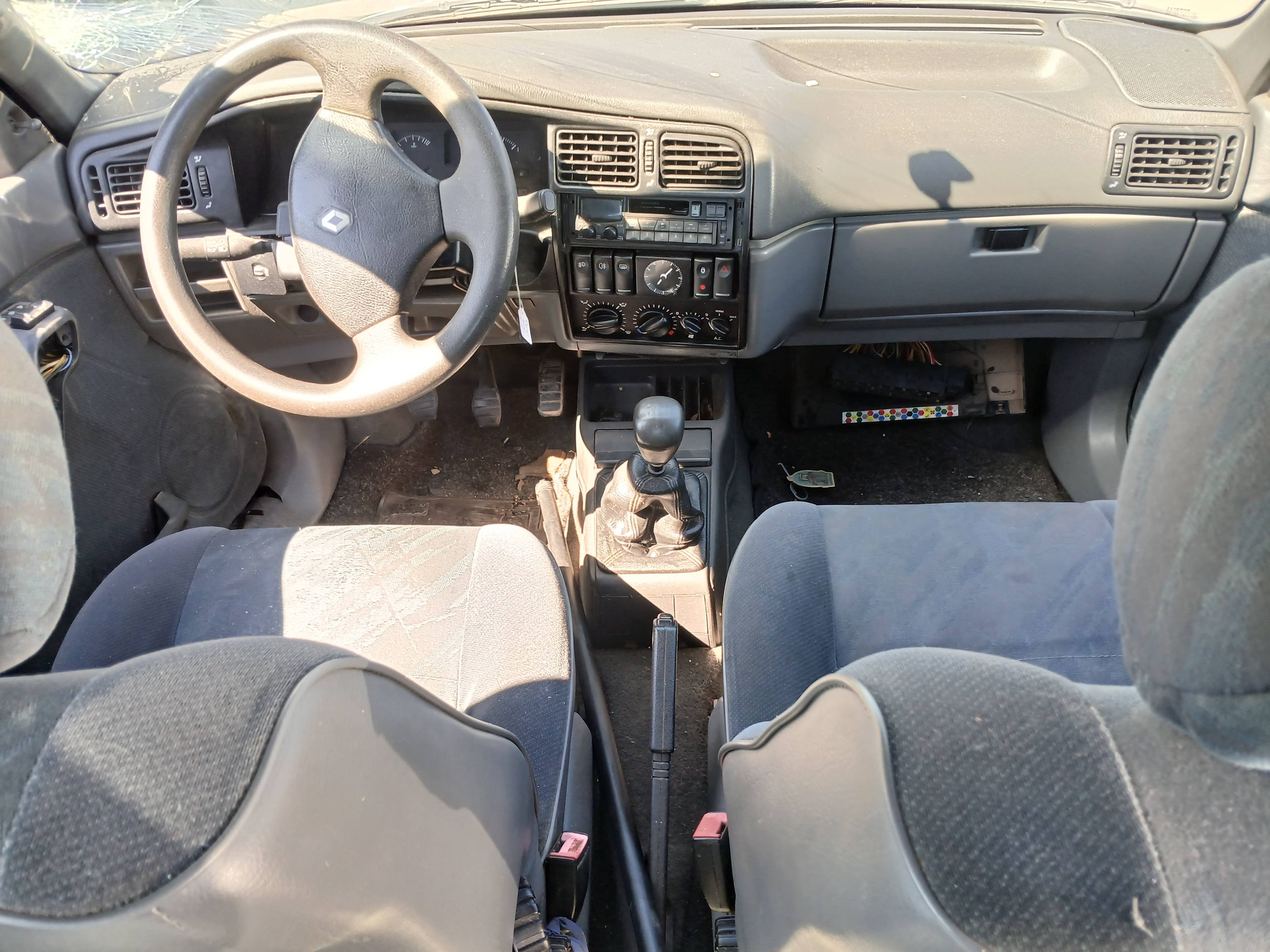 RENAULT 19 HATCHBACK (B/C53) 1988