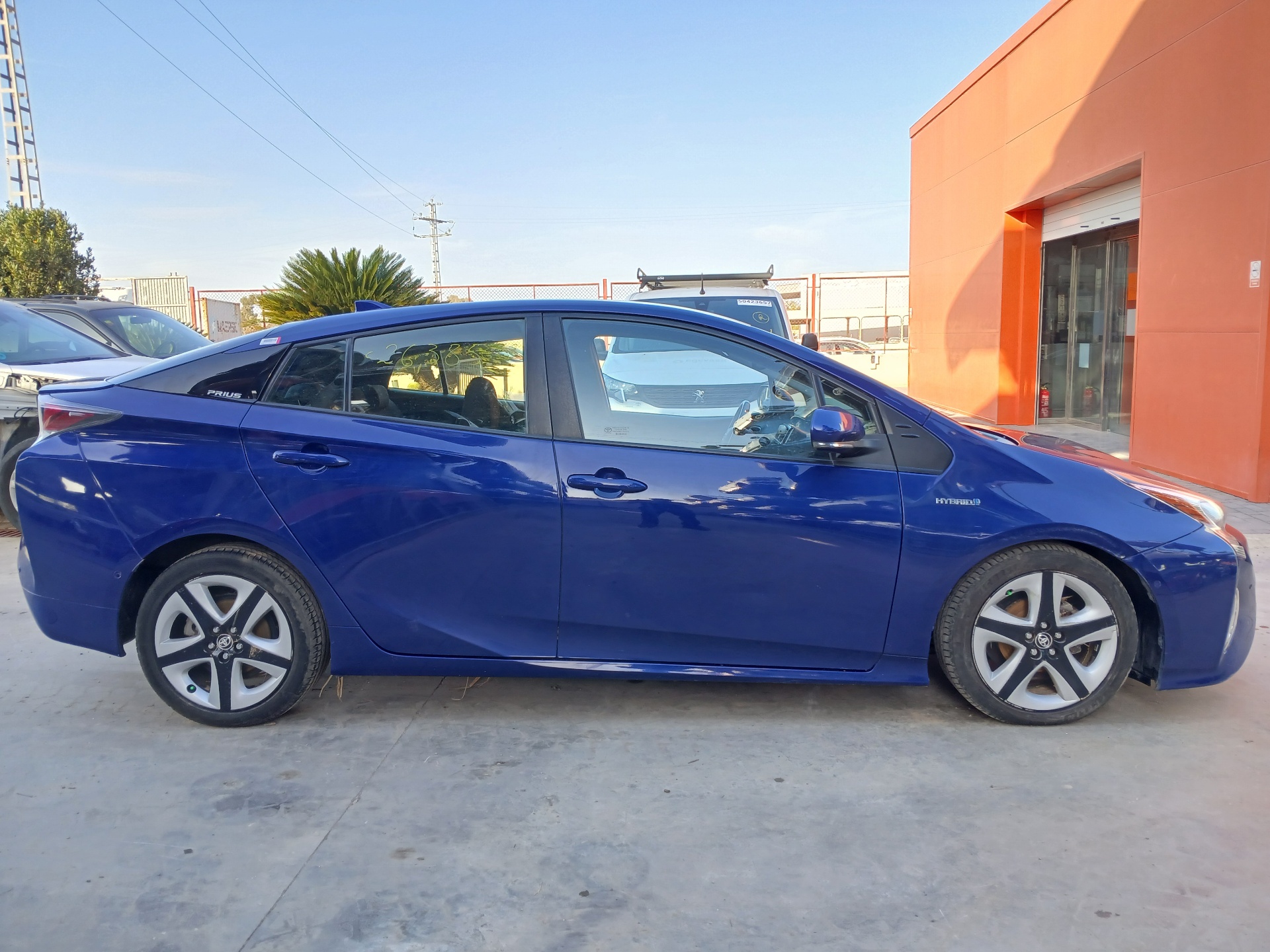 TOYOTA PRIUS 2015