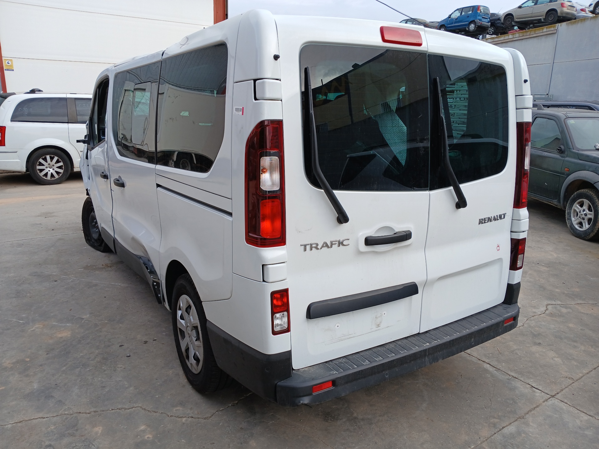 RENAULT TRAFIC FURGÓN 2014