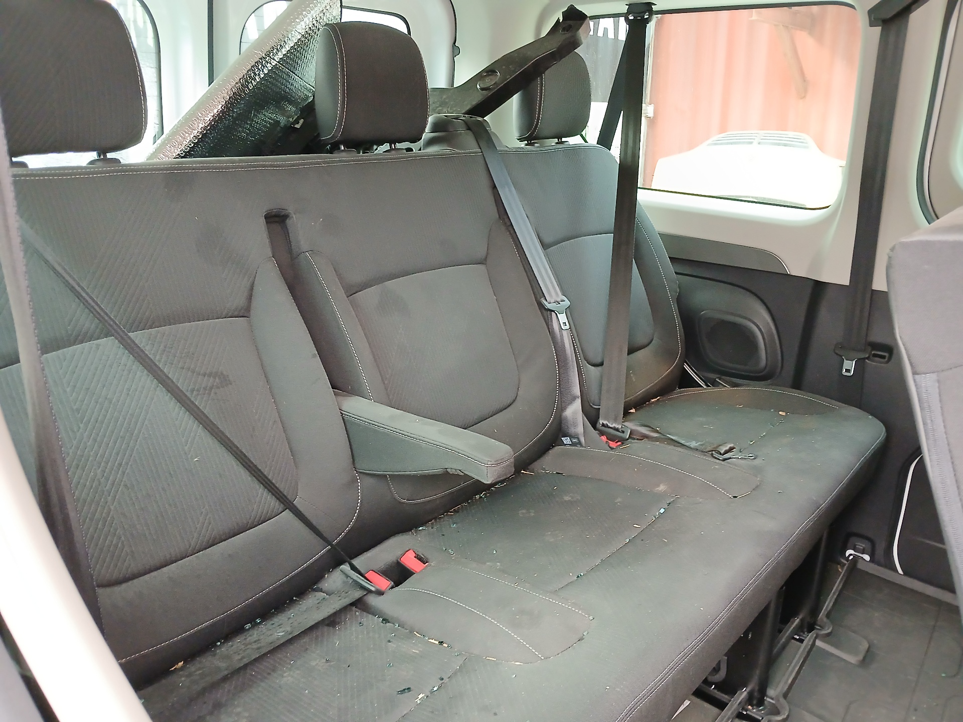 RENAULT TRAFIC FURGÓN 2014