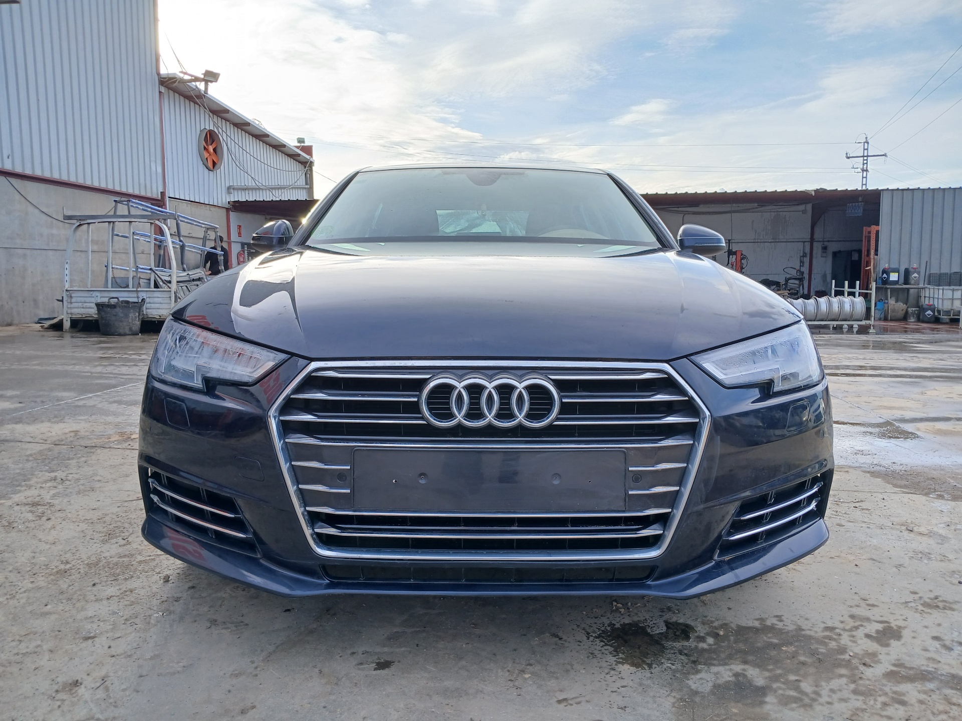 AUDI A4 B9 (8W2, 8WC) 2015