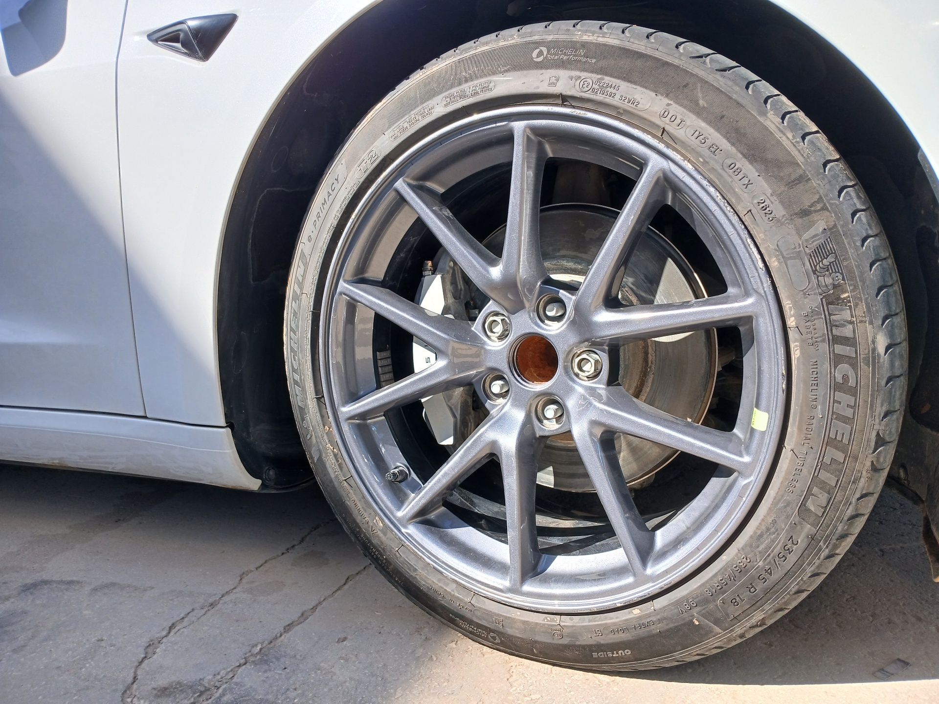 TESLA MODEL 3 2023