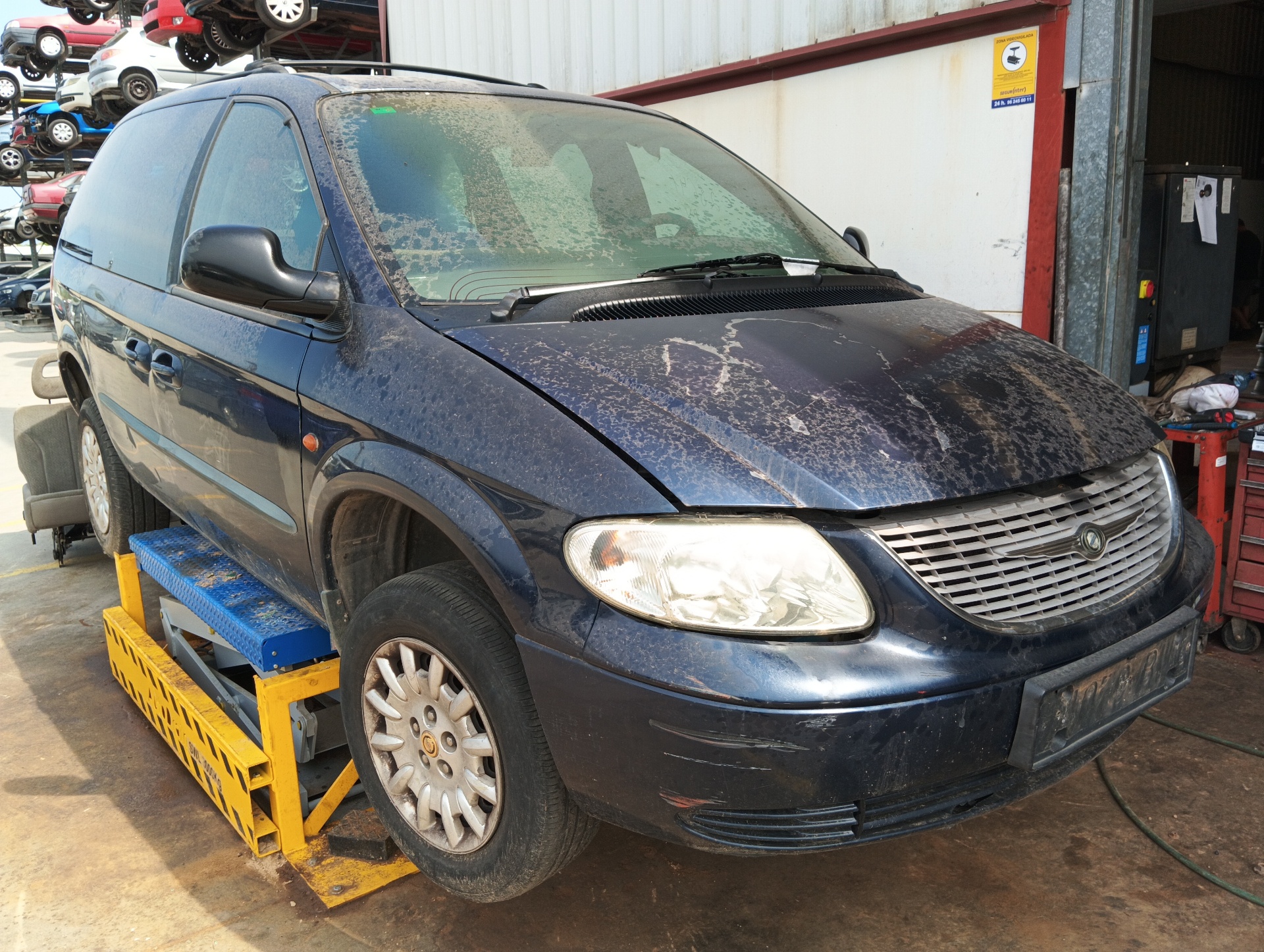 CHRYSLER VOYAGER (RG) 2001