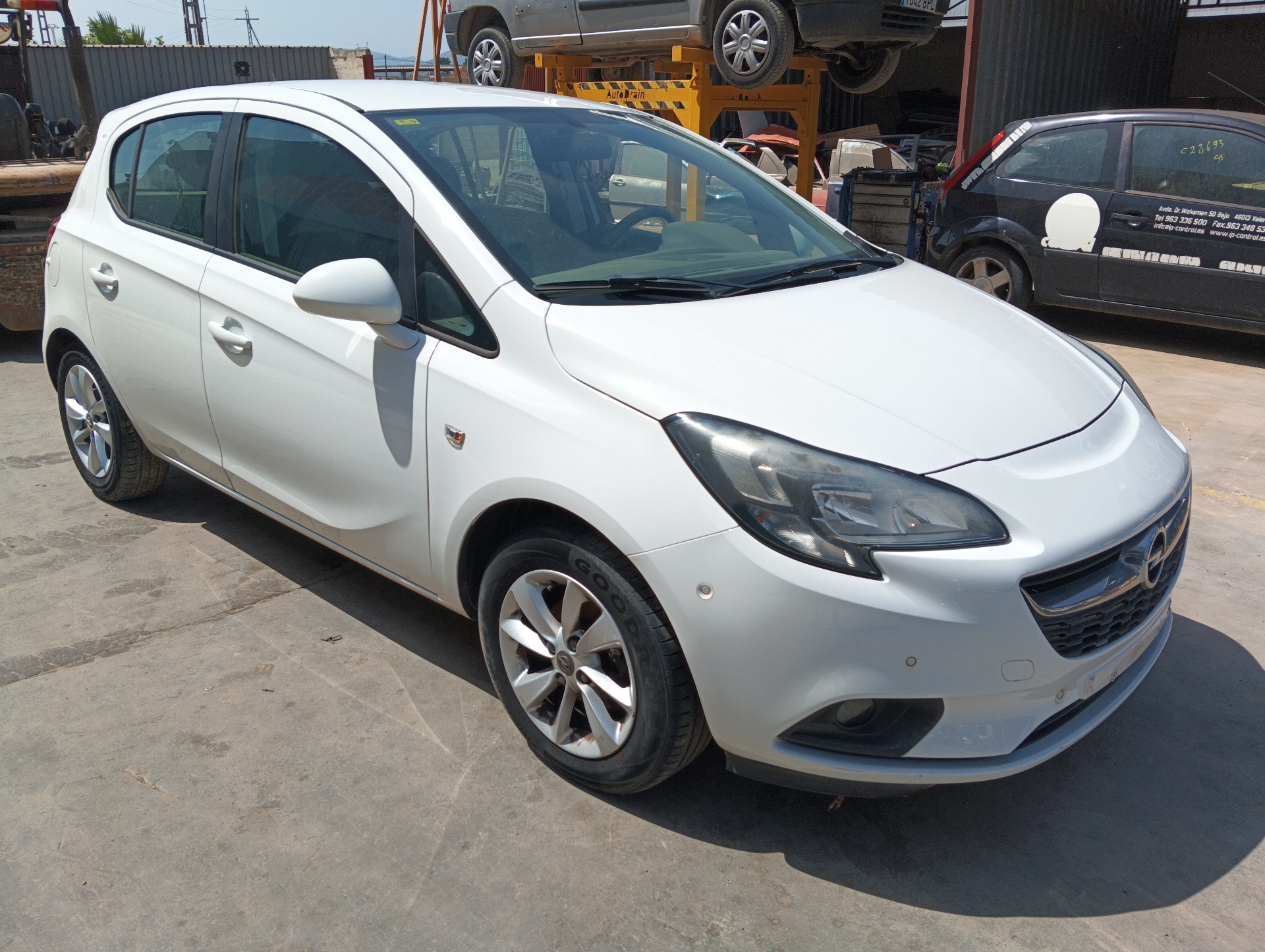 OPEL CORSA E 2014