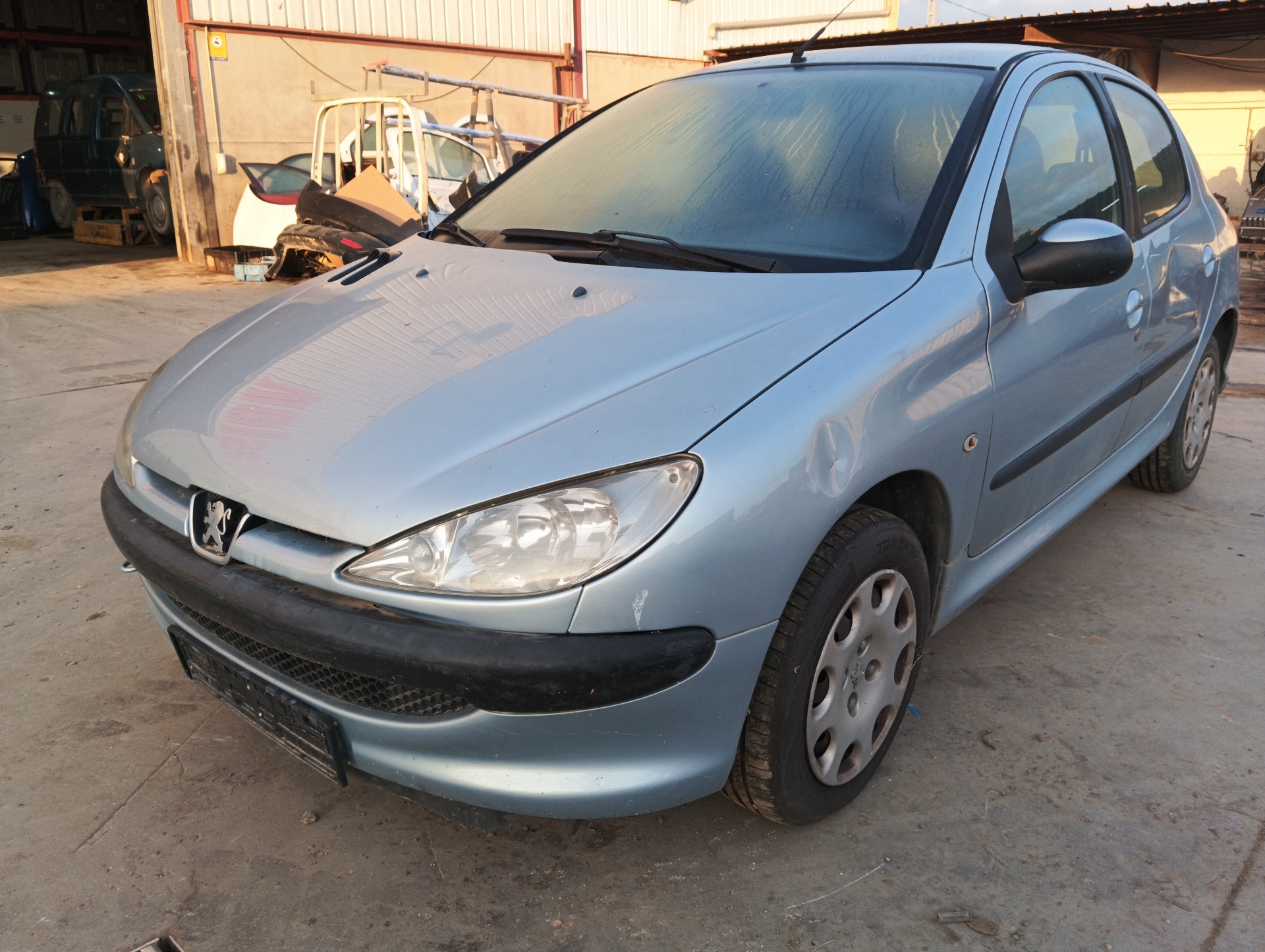 PEUGEOT 206 BERLINA 1998