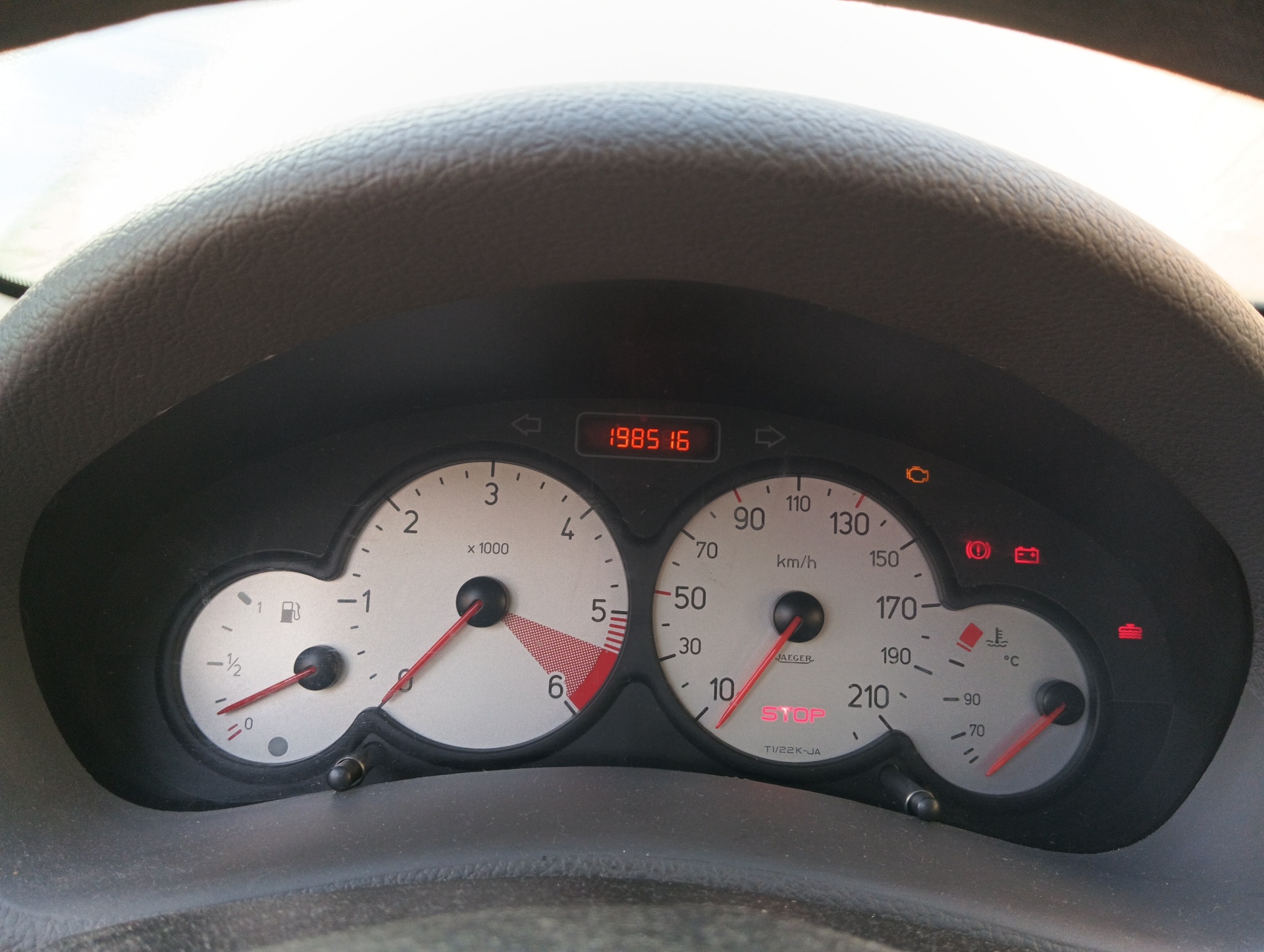 PEUGEOT 206 BERLINA 1998