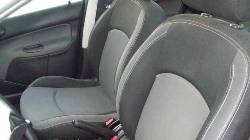 PEUGEOT 206 BERLINA 1998