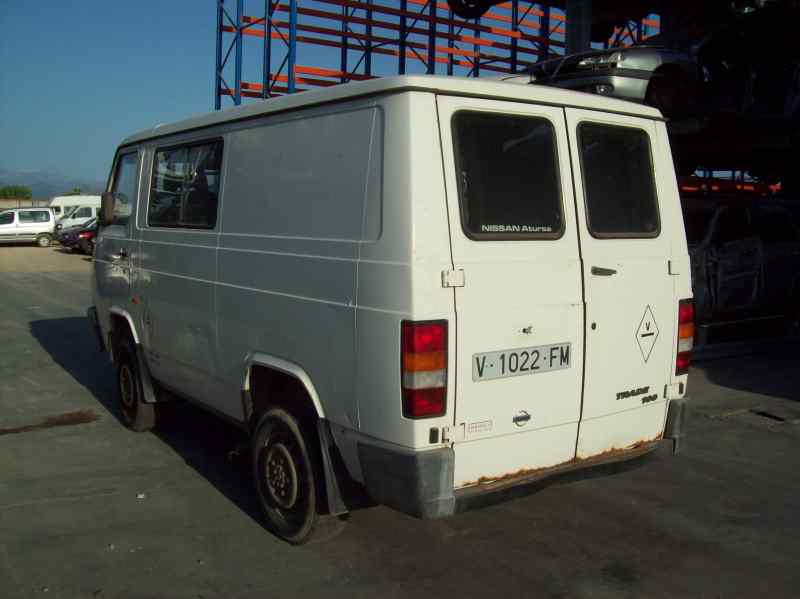 NISSAN TRADE 100 1996