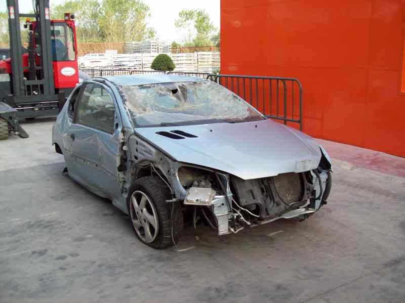 PEUGEOT 206 BERLINA 1998