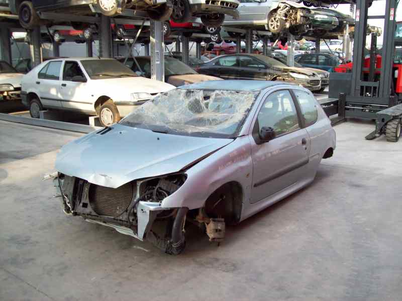 PEUGEOT 206 BERLINA 1998