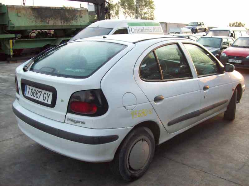 RENAULT MEGANE I BERLINA HATCHBACK 1995