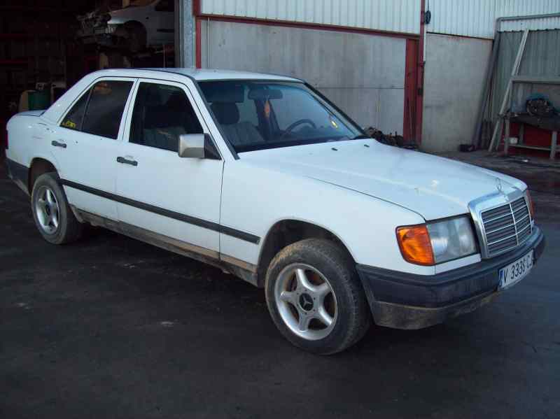 MERCEDES CLASE E (W124) BERLINA 1984