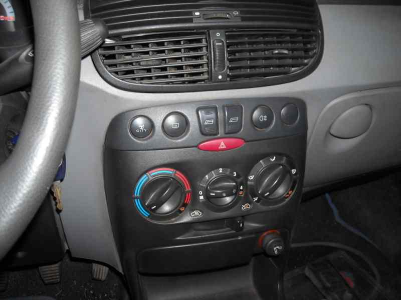 FIAT PUNTO BERLINA (188) 1999