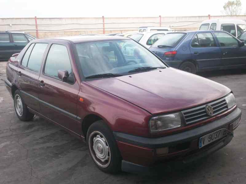 VOLKSWAGEN VENTO (1H2) 1991