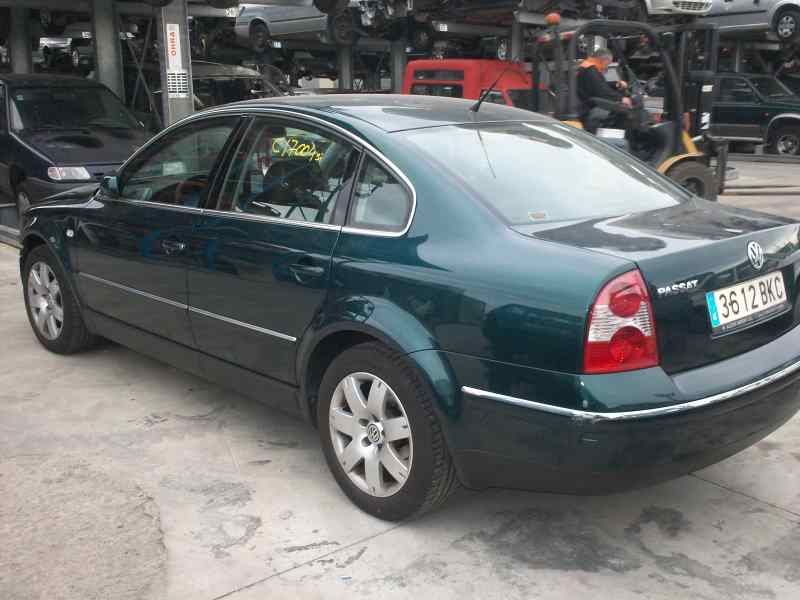 VOLKSWAGEN PASSAT BERLINA 2000